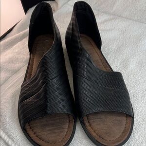 Sophia Taylor, Brown sandals